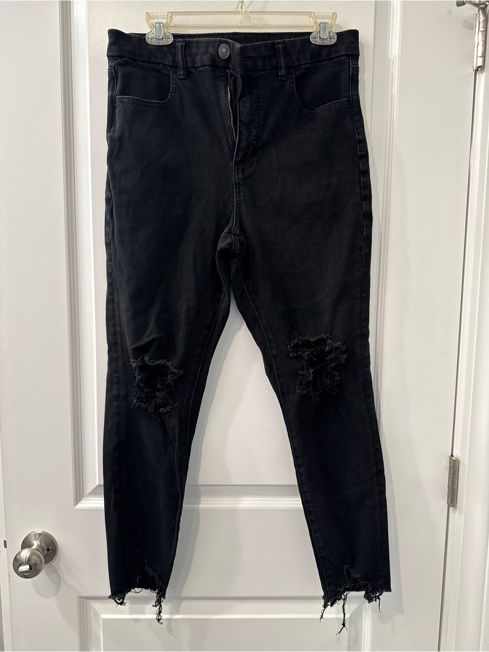 American Eagle Outfitters Black Distressed Ankle Jeans